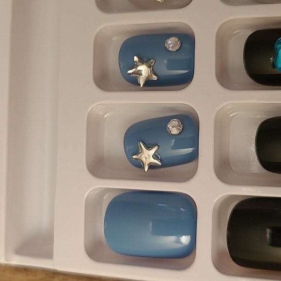 Rhinestone Stars & Hearts Press On Nails - Picture 11 of 14